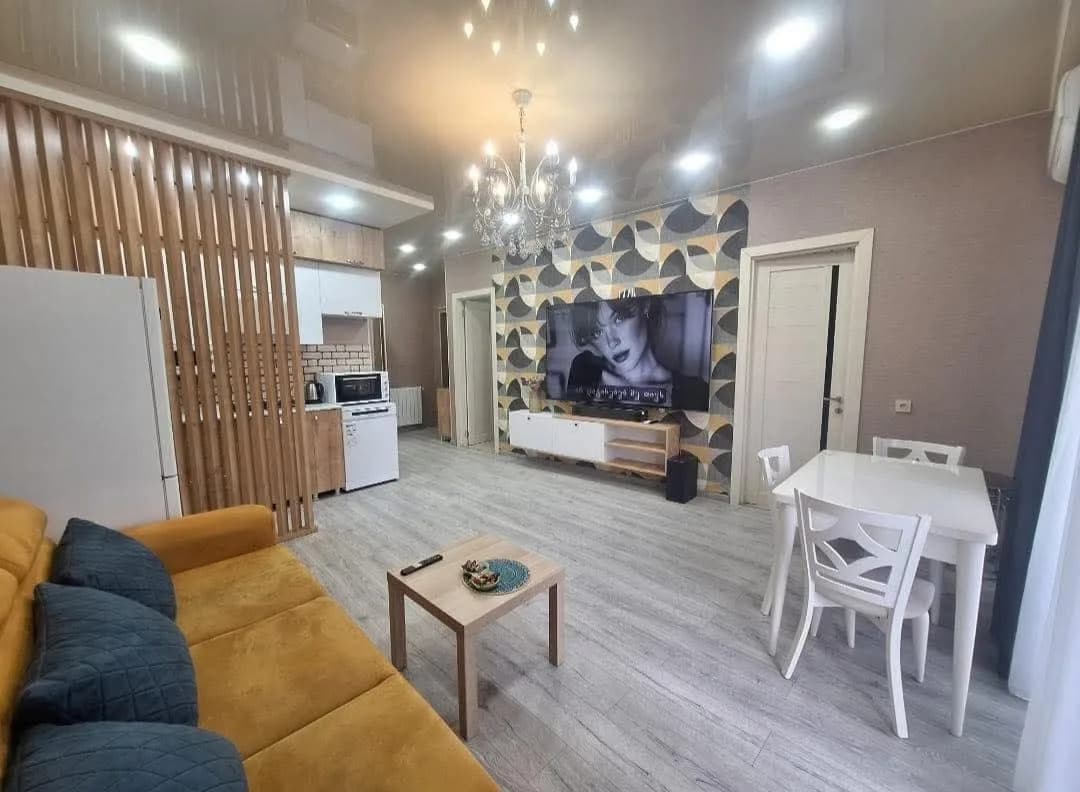 Квартира 2+1 в Батуми · Новый бульвар · 65 м² — Фото 1