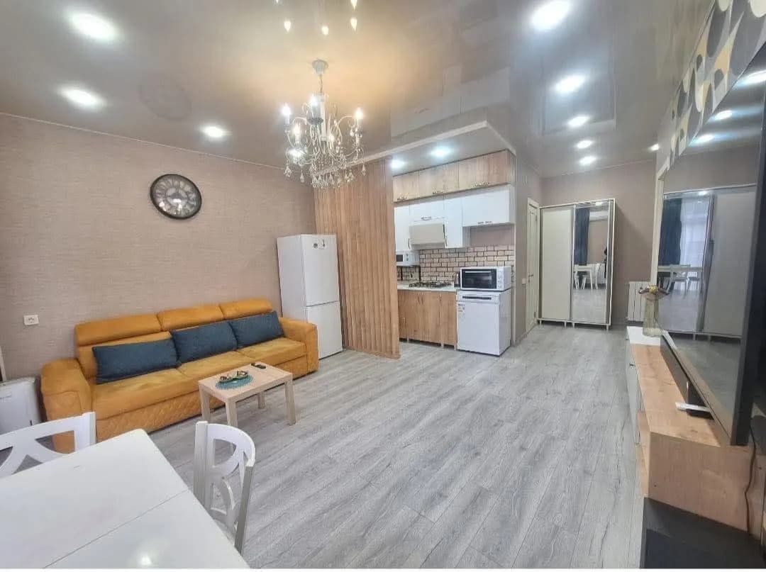 Квартира 2+1 в Батуми · Новый бульвар · 65 м² — Фото 2