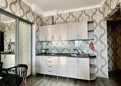 Квартира 1+1 в Батуми · Центр · 53 м²
