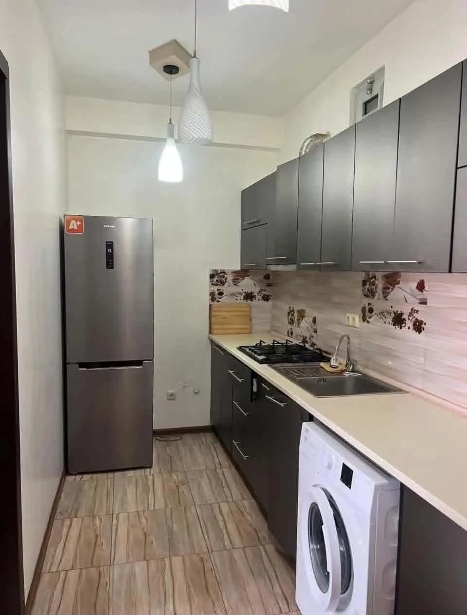 Квартира 1+1 в Батуми · 65 м² — Фото 4