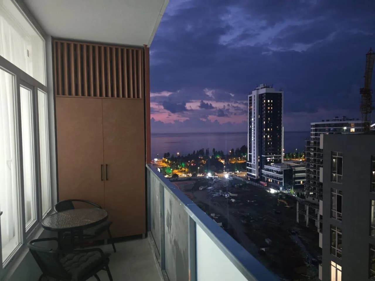 Квартира 1+1 в Батуми · Новый бульвар · 50 м² — Фото 1