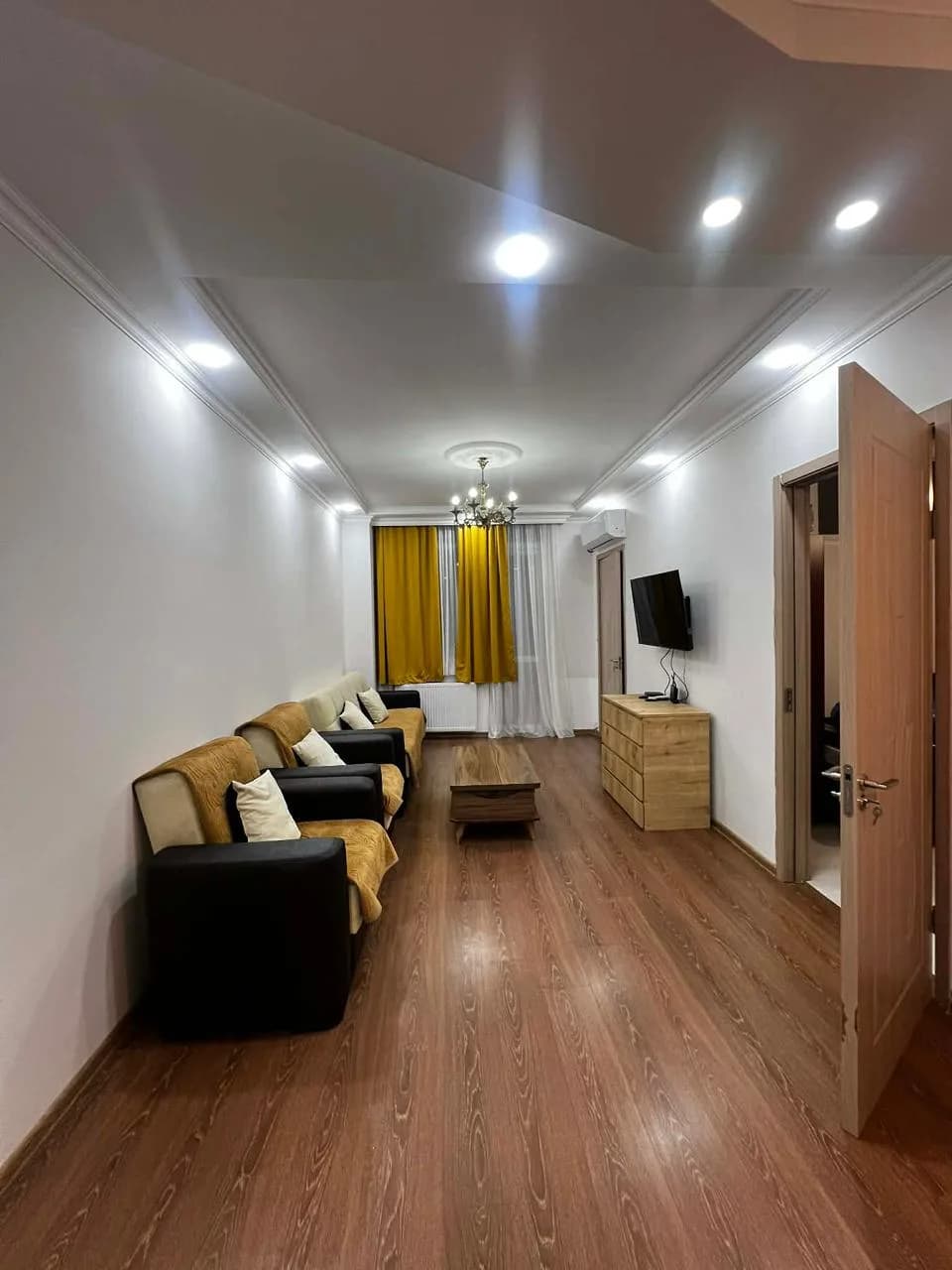 Квартира 2+1 в Батуми · Центр · 60 м² — Фото 1