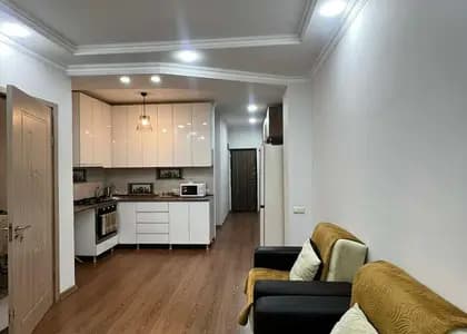 Квартира 2+1 в Батуми · Центр · 60 м²