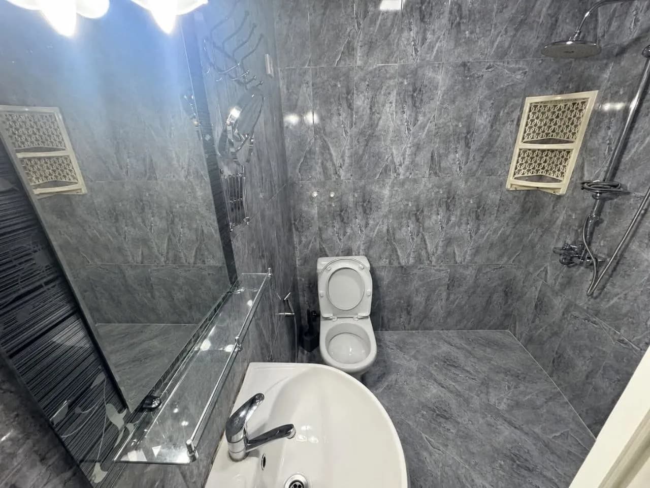 Квартира 2+1 в Батуми · Центр · 75 м² — Фото 5