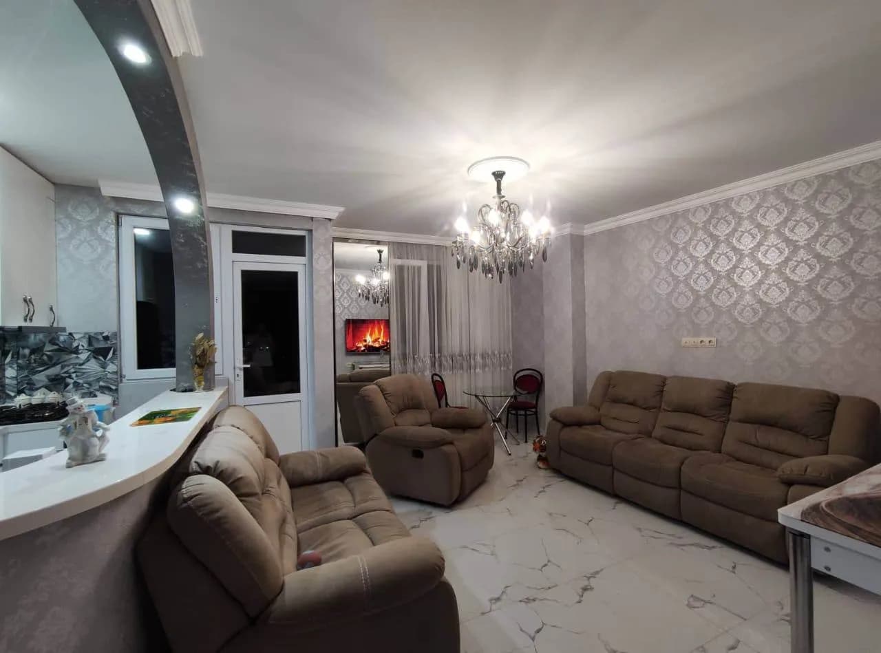 Квартира 3+1 в Батуми · 90 м² — Фото 2