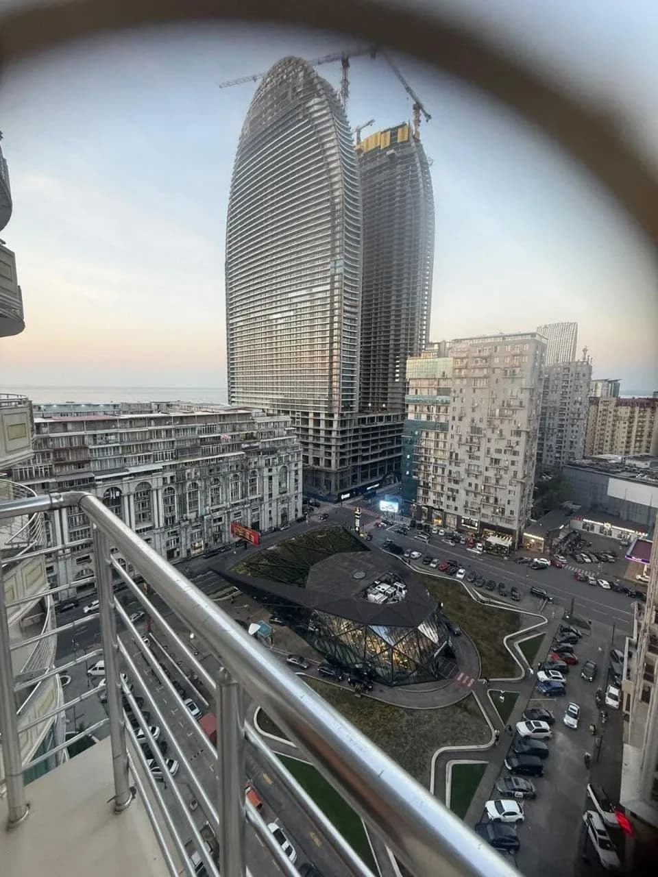 Квартира 1+1 в Батуми · 47 м² — Фото 1