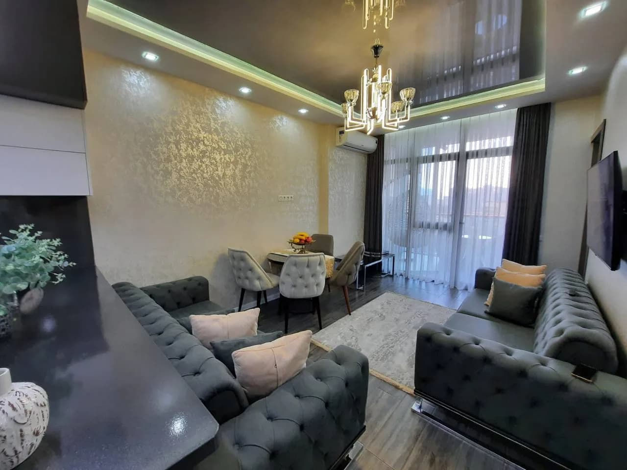 Квартира 3+1 в Батуми · Центр · 80 м² — Фото 3