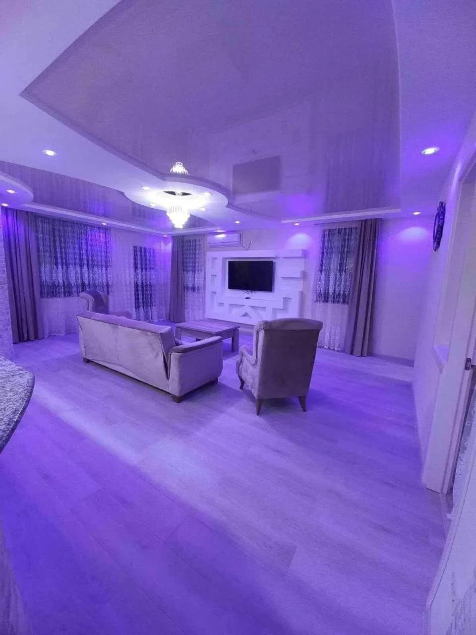 Квартира 2+1 в Батуми · Центр · 100 м² — Фото 1