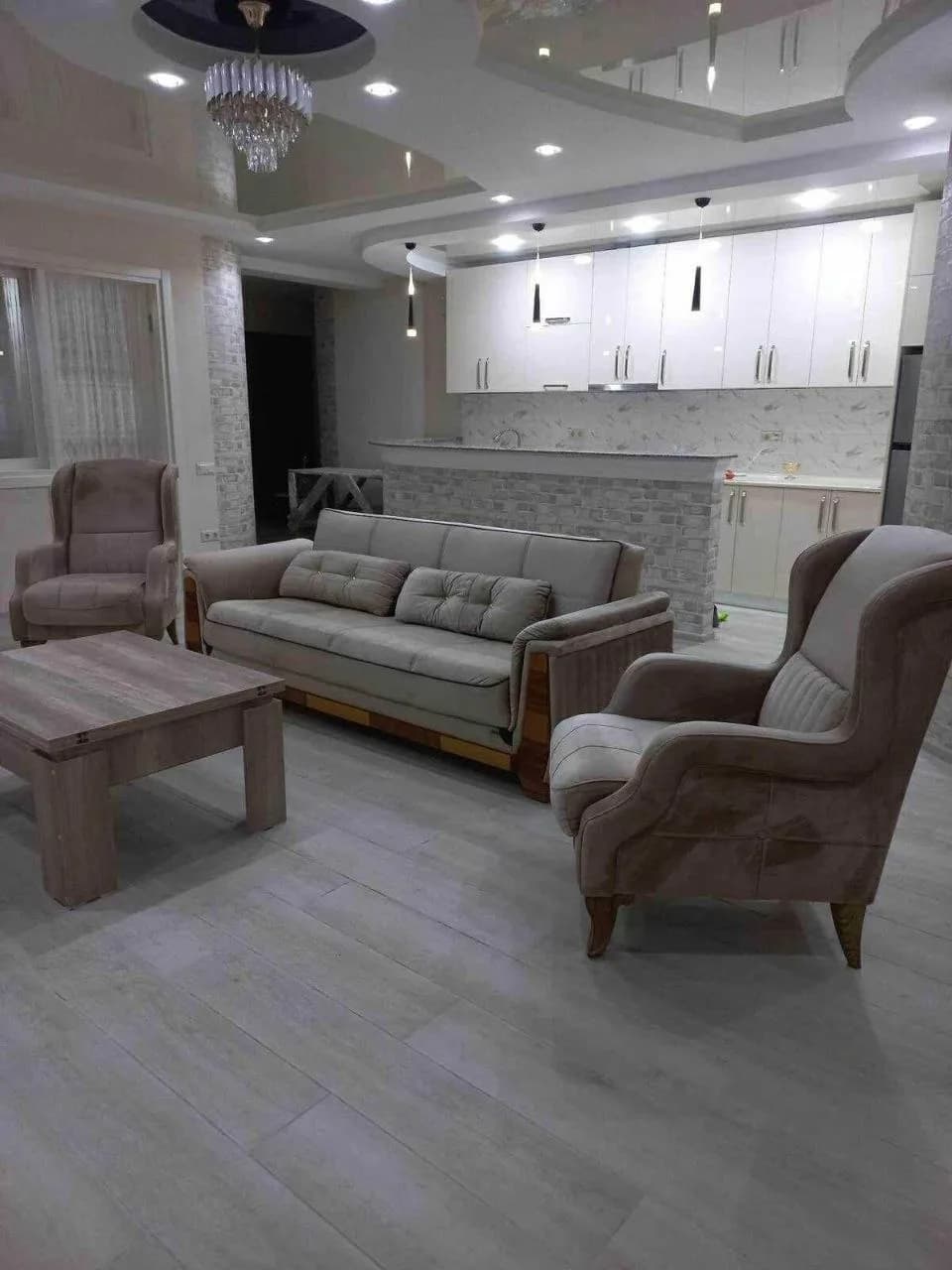 Квартира 2+1 в Батуми · Центр · 100 м² — Фото 2
