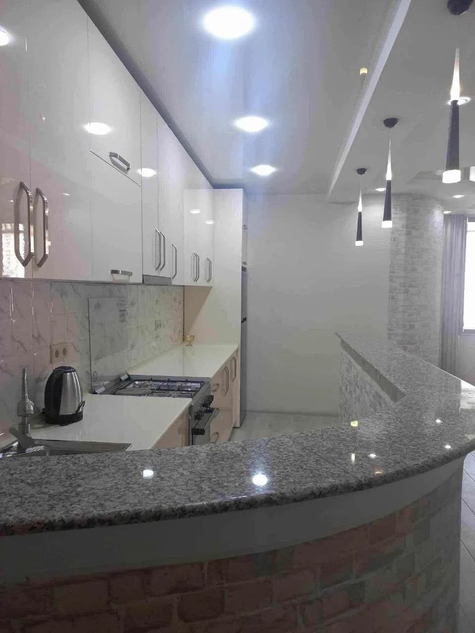 Квартира 2+1 в Батуми · Центр · 100 м² — Фото 5