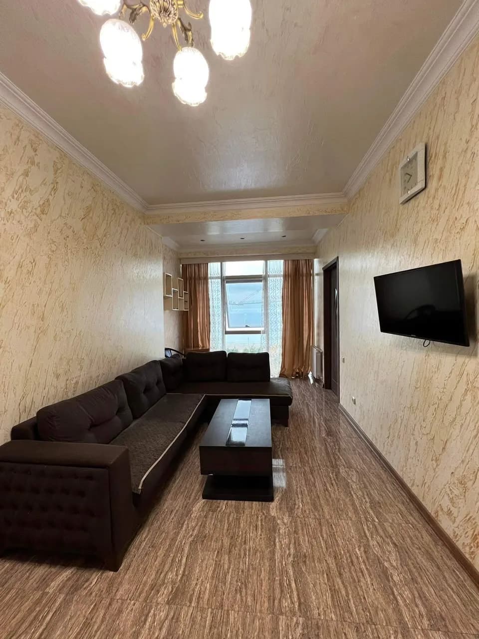 Квартира 2+1 в Батуми · Центр · 65 м² — Фото 1