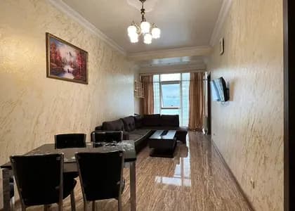 Квартира 2+1 в Батуми · Центр · 65 м²