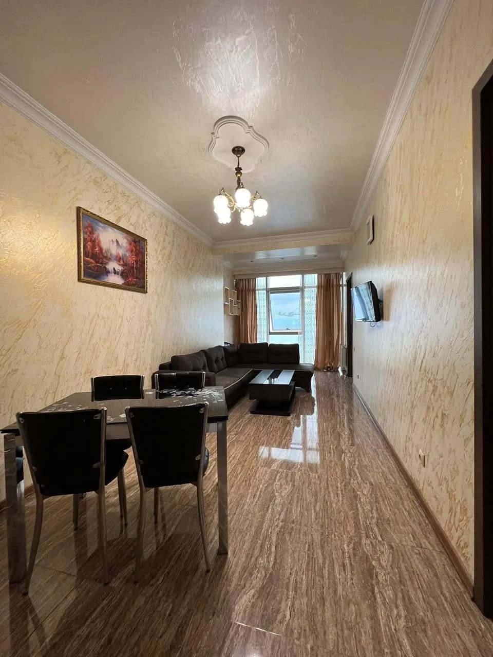 Квартира 2+1 в Батуми · Центр · 65 м² — Фото 2