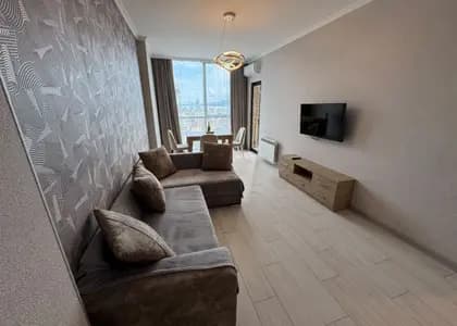 Квартира 1+1 в Батуми · Центр · 55 м²