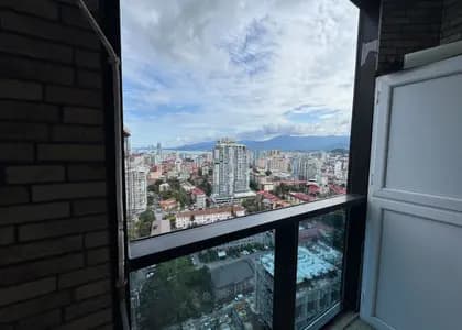 Квартира 1+1 в Батуми · Центр · 55 м²