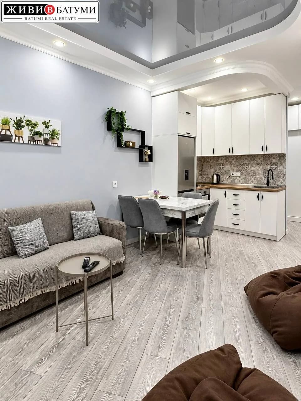 Квартира 2+1 в Батуми · Центр · 65 м² — Фото 2