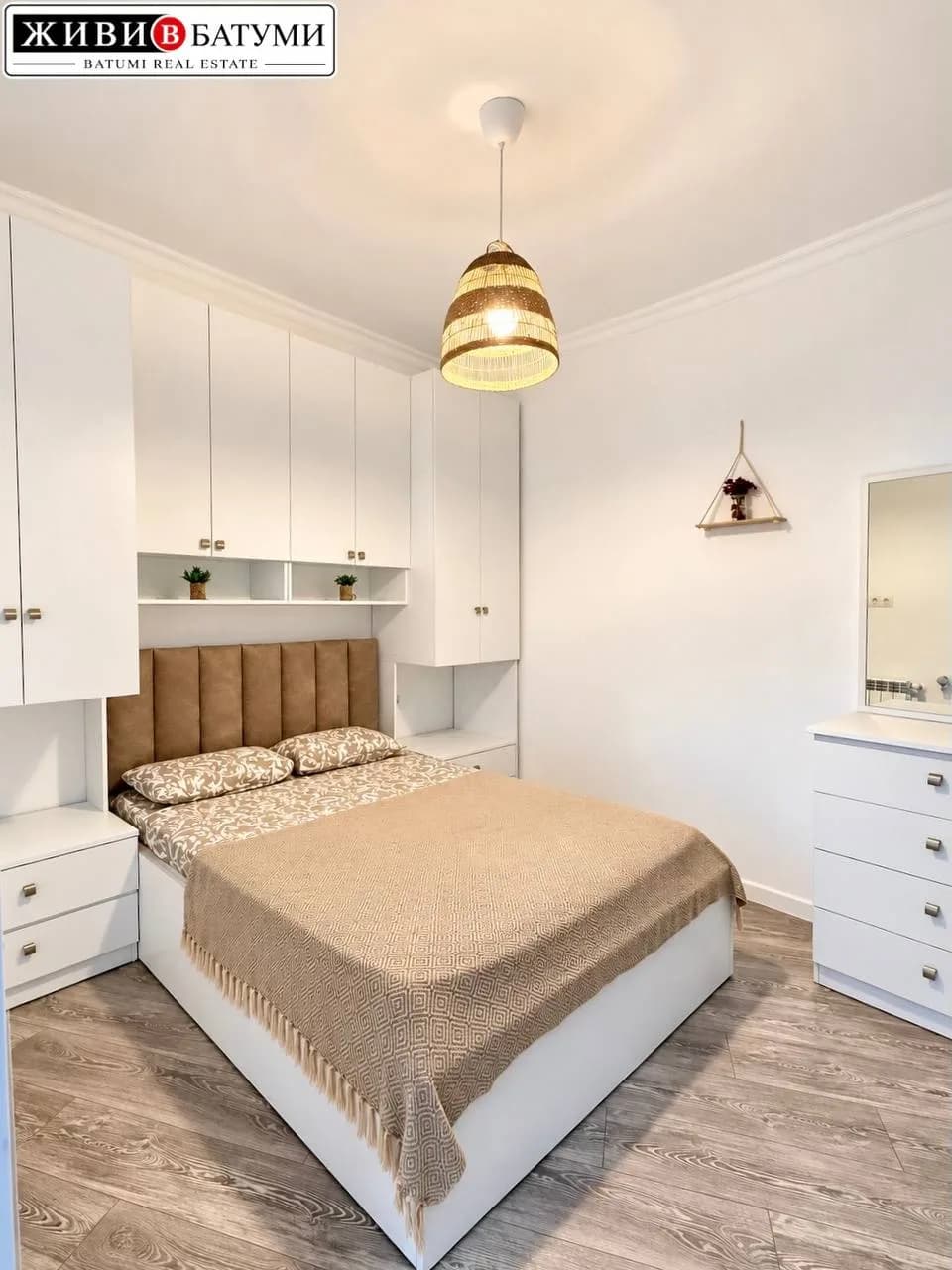 Квартира 2+1 в Батуми · Центр · 65 м² — Фото 3