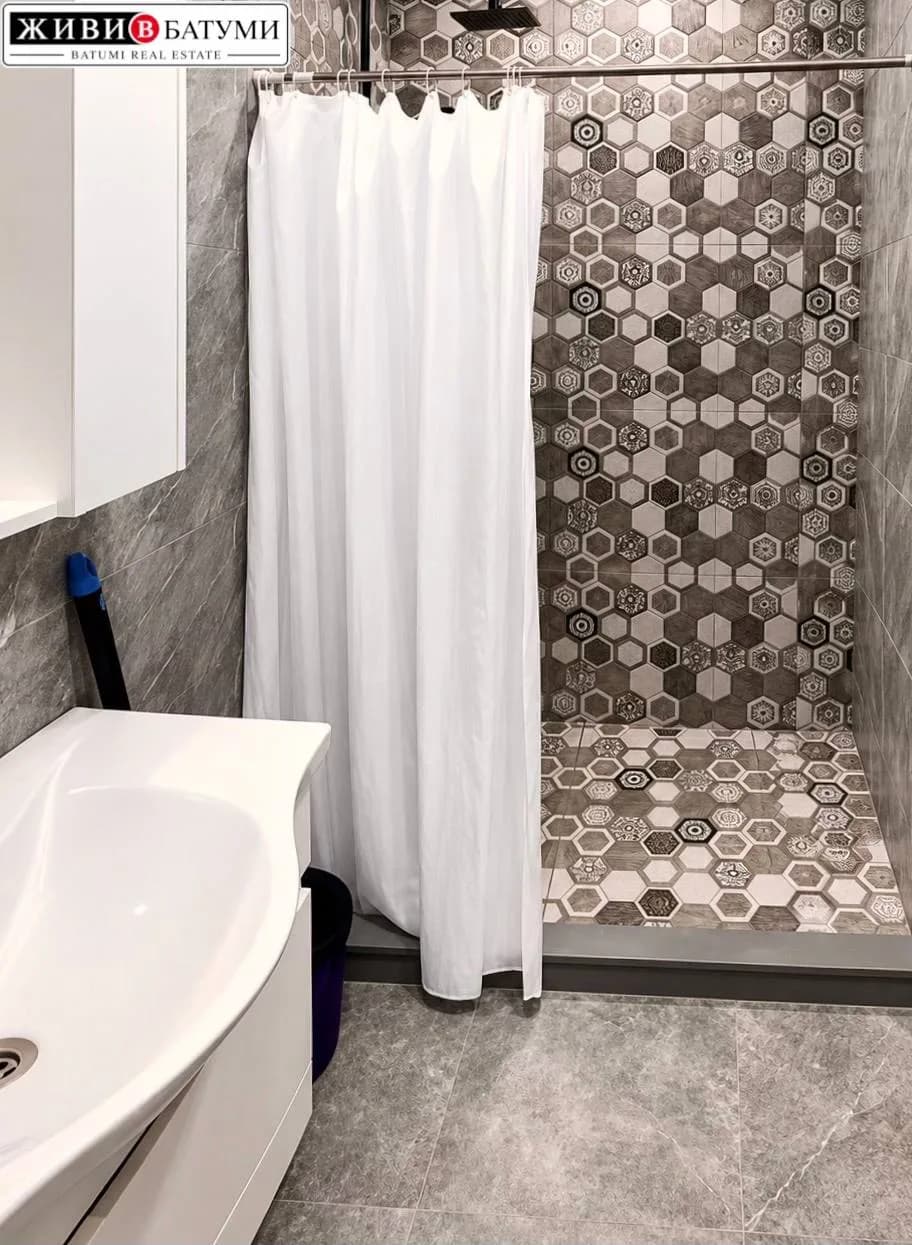 Квартира 2+1 в Батуми · Центр · 65 м² — Фото 7