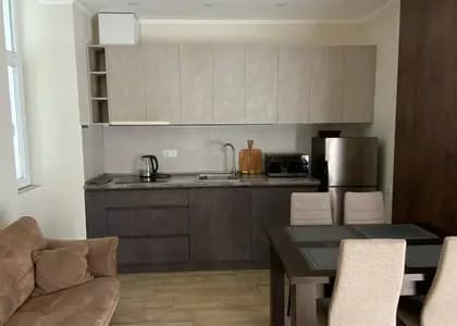 1+1 в Bat Towers, Новый бульвар