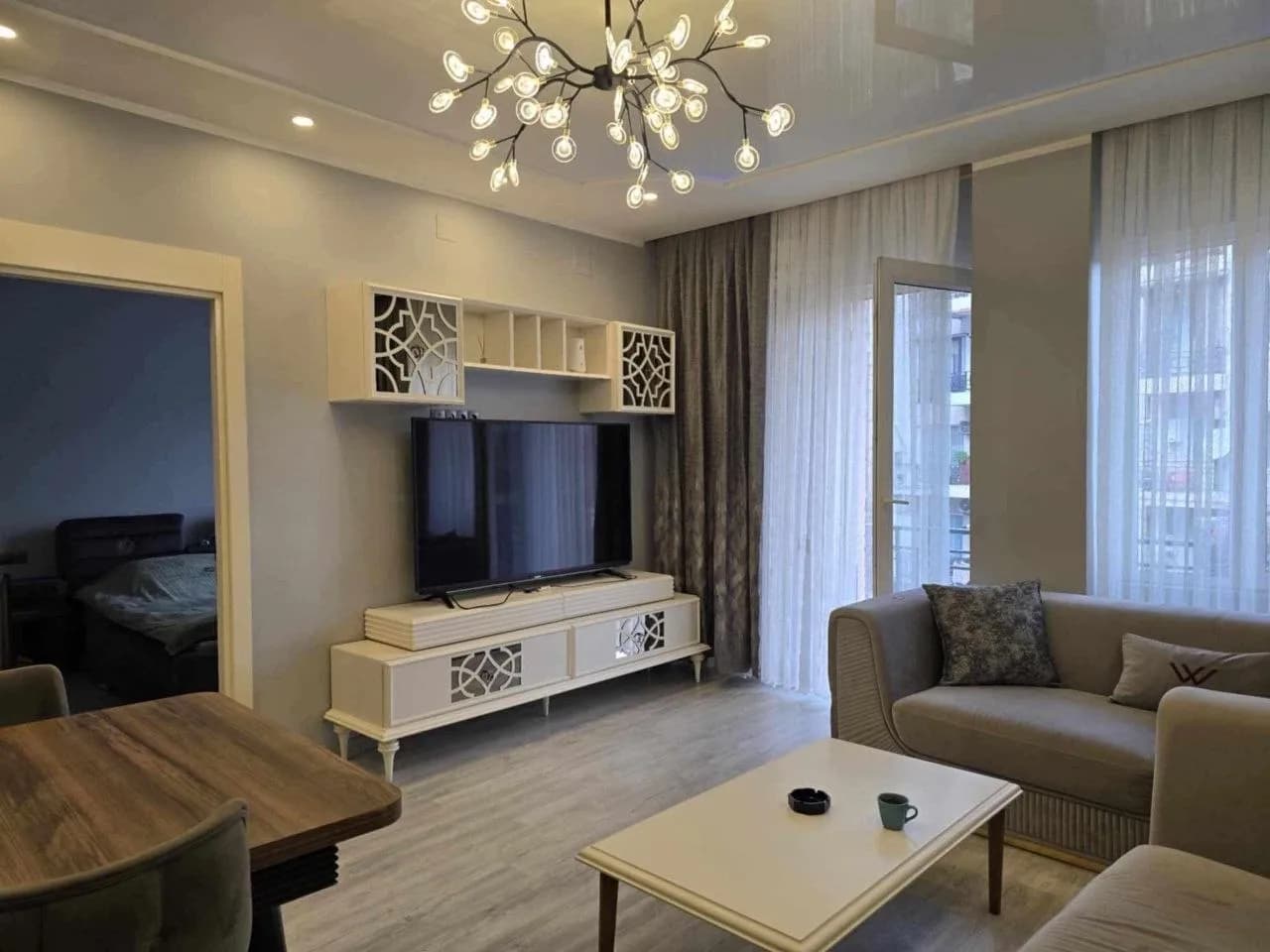 Квартира 2+1 в Батуми · Центр · 86 м² — Фото 1