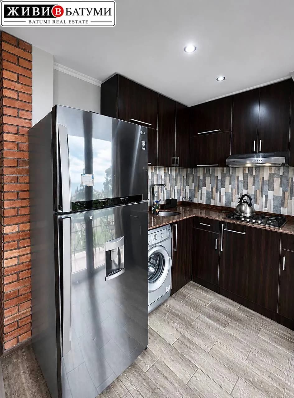 Квартира 2+1 в Батуми · Центр · 80 м² — Фото 4
