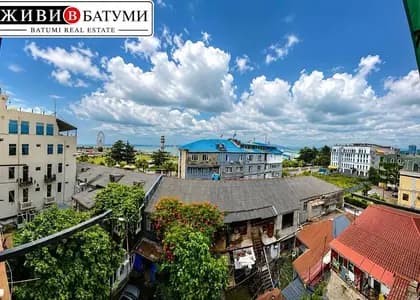 Квартира 2+1 в Батуми · Центр · 80 м²