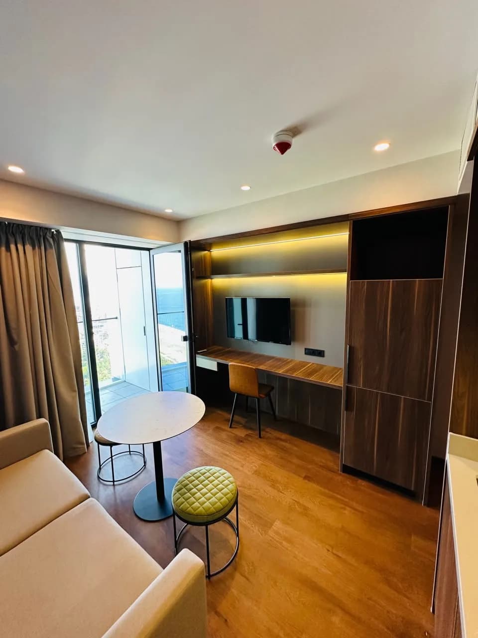 Квартира 1+1 в Батуми · Центр · 50 м² — Фото 1