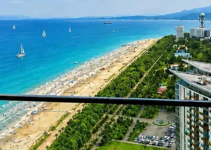Квартира 1+1 в Батуми · Центр · 50 м²