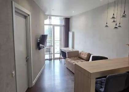 Квартира 1+1 в Батуми · Центр · 50 м²