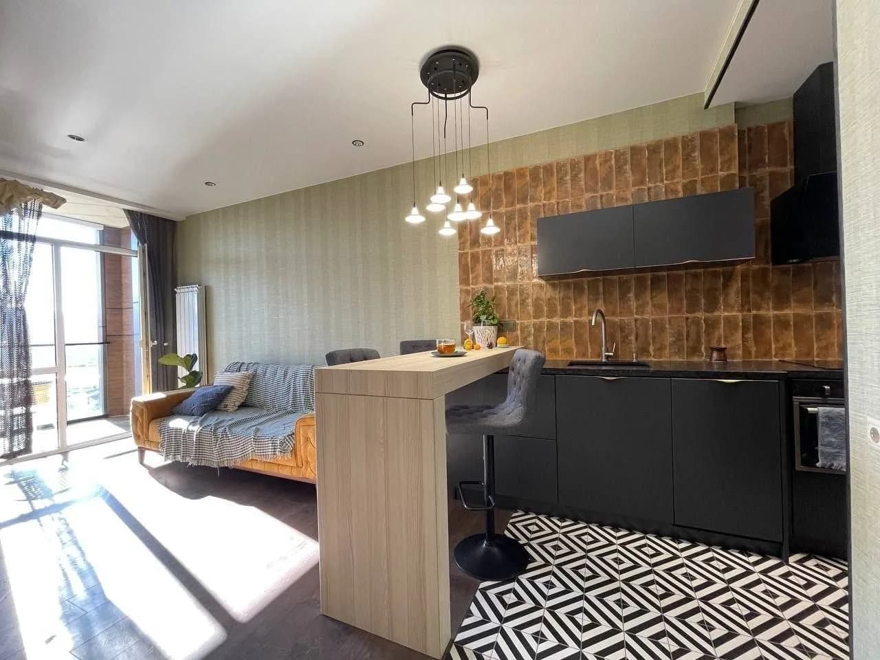 Квартира 1+1 в Батуми · Центр · 50 м² — Фото 2