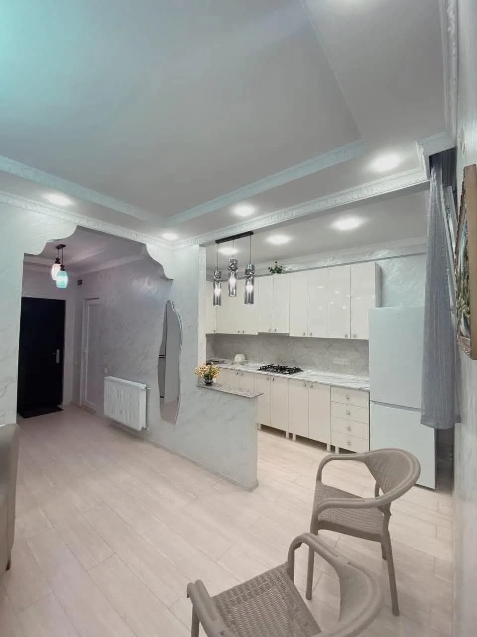 Квартира 1+1 в Батуми · Центр · 50 м² — Фото 2