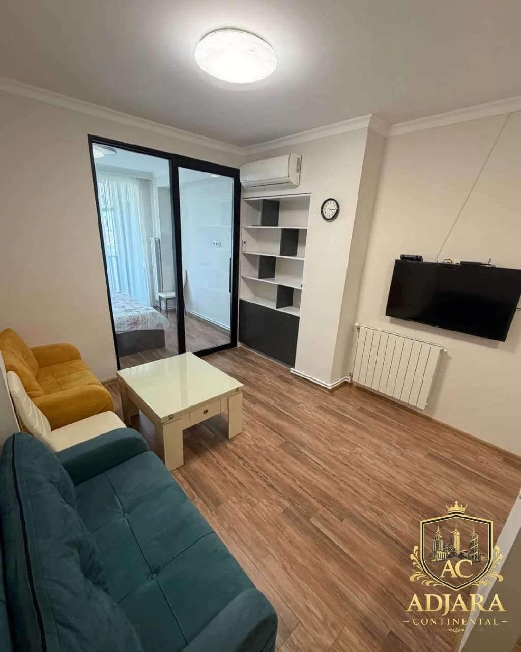 Квартира 1+1 в Батуми · Центр · 48 м² — Фото 1