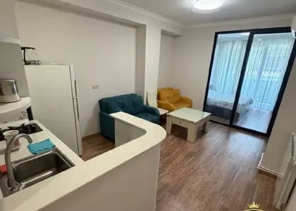Квартира 1+1 в Батуми · Центр · 48 м²