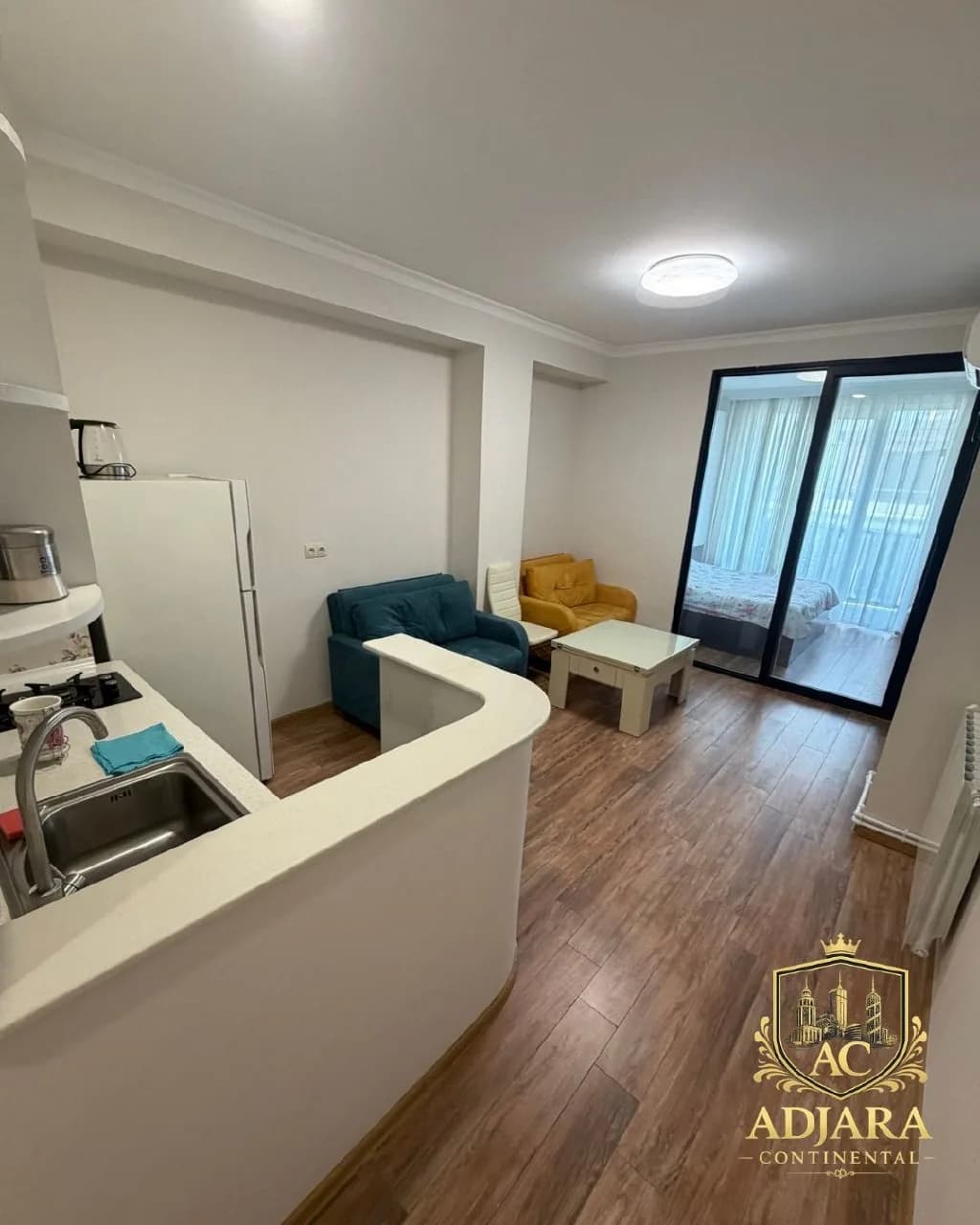Квартира 1+1 в Батуми · Центр · 48 м² — Фото 2