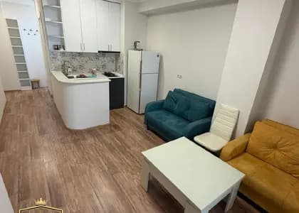 Квартира 1+1 в Батуми · Центр · 48 м²