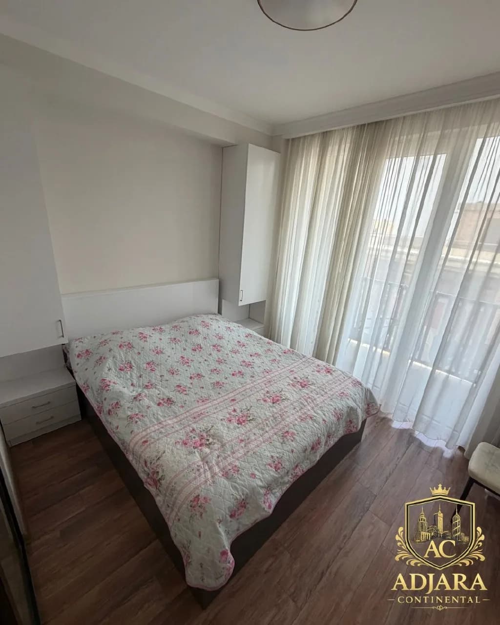 Квартира 1+1 в Батуми · Центр · 48 м² — Фото 4