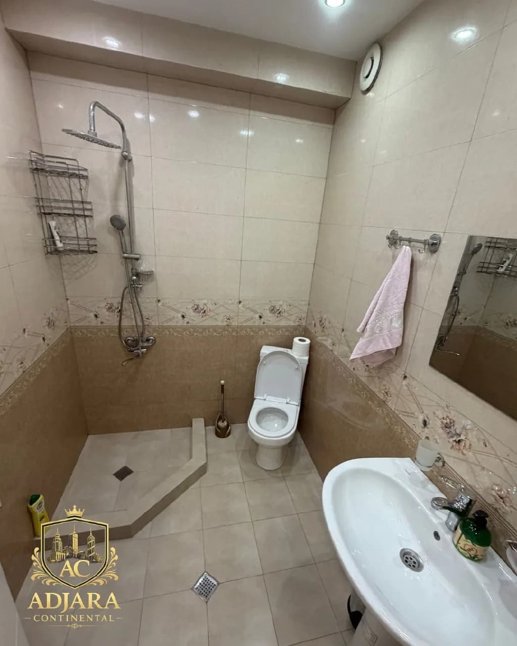 Квартира 1+1 в Батуми · Центр · 48 м² — Фото 6