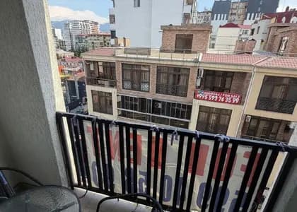 Квартира 1+1 в Батуми · Центр · 48 м²