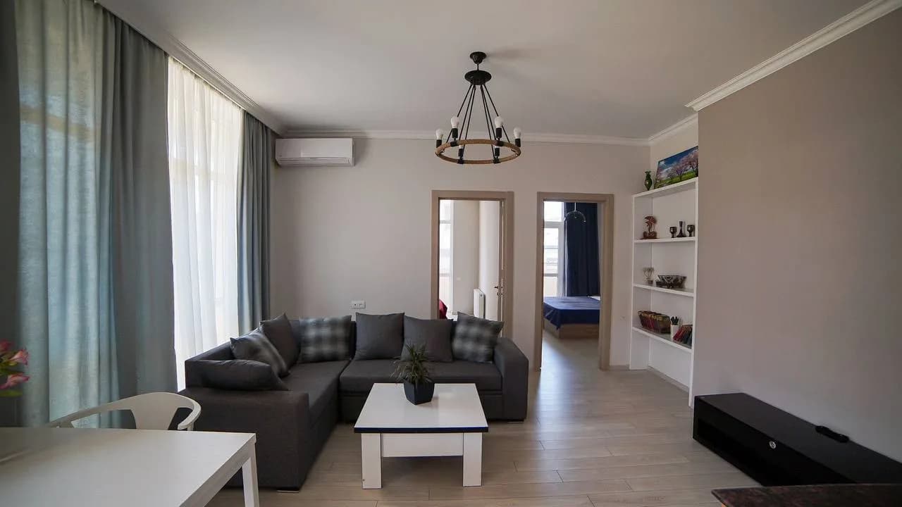 Квартира 2+1 в Батуми · Центр · 90 м² — Фото 2