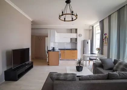 Квартира 2+1 в Батуми · Центр · 90 м²
