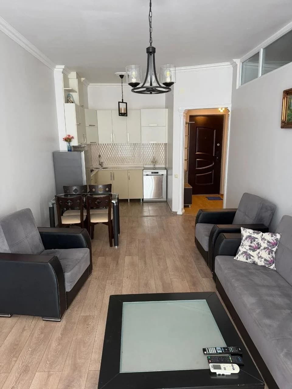 Квартира 2+1 в Батуми · Центр · 65 м² — Фото 2