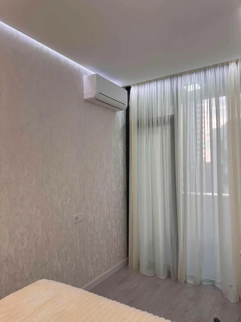 Квартира 1+1 в Батуми · Центр · 60 м² — Фото 3