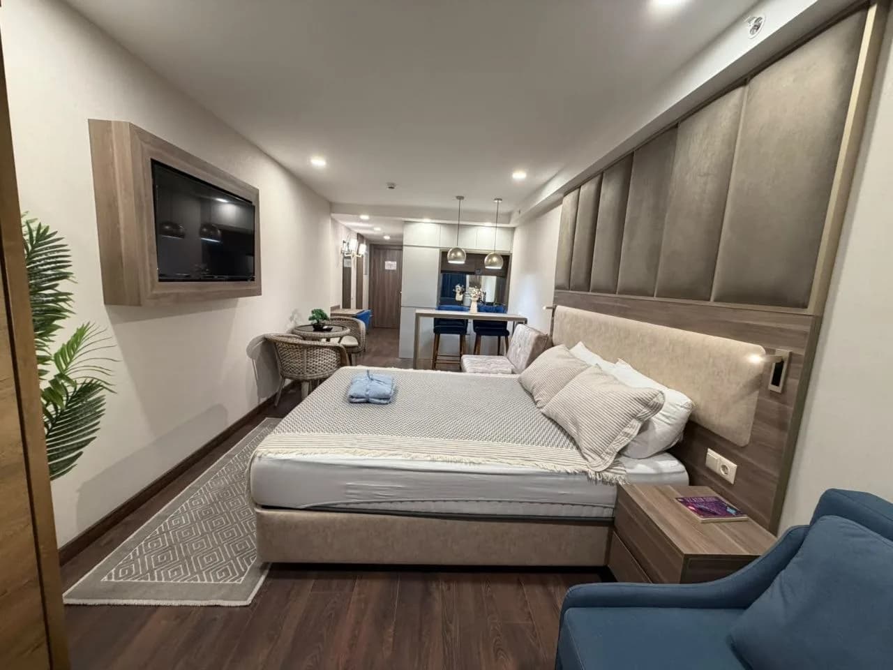 Студия в Батуми · 38 м² — Фото 1
