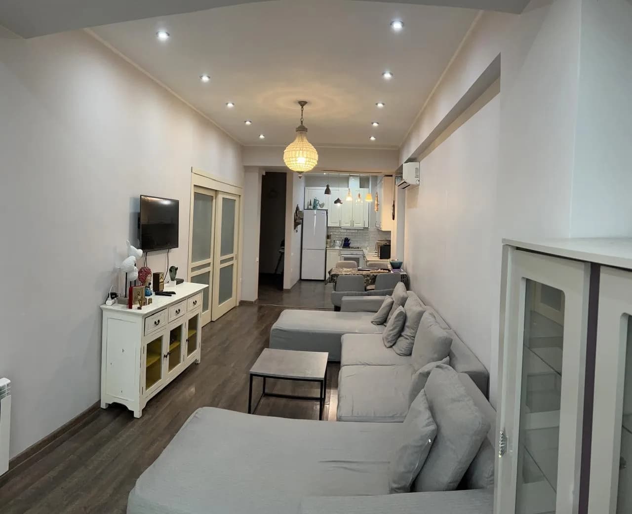 Квартира 2+1 в Батуми · Центр · 73 м² — Фото 1