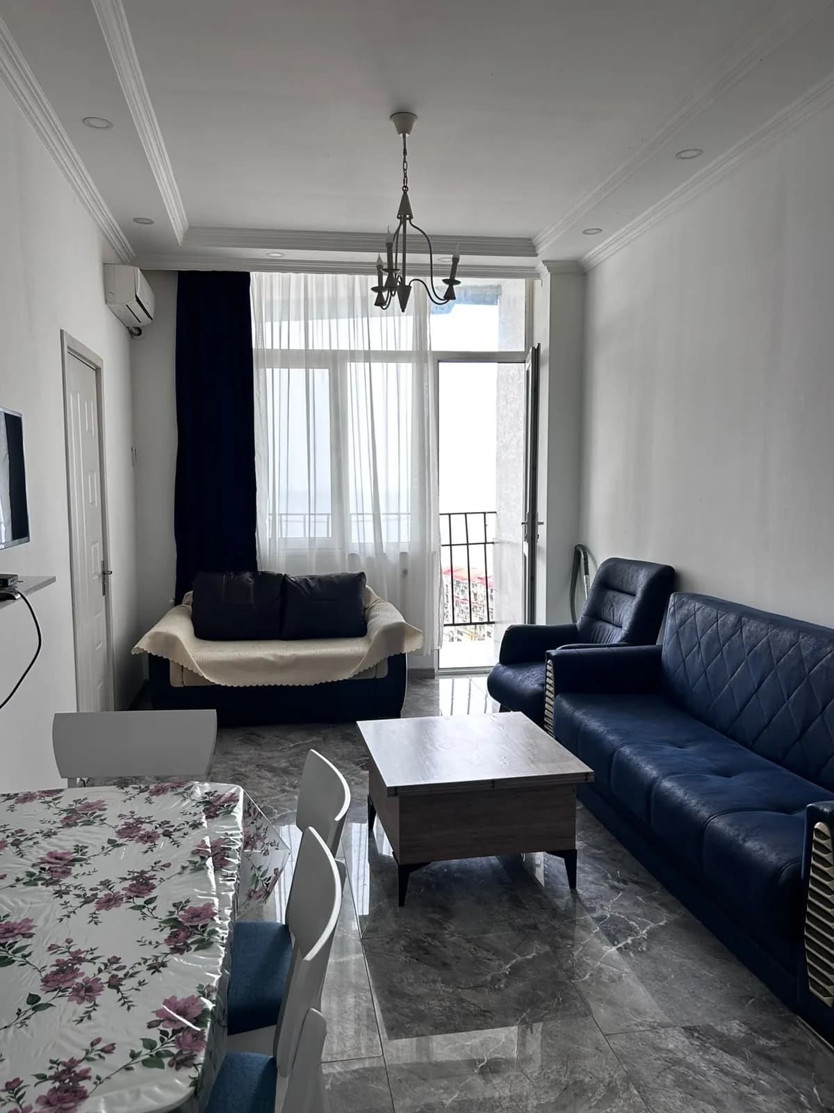 Квартира 2+1 в Батуми · Центр · 57 м² — Фото 1