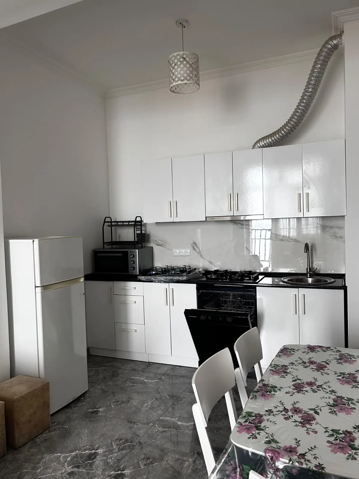 Квартира 2+1 в Батуми · Центр · 57 м² — Фото 3