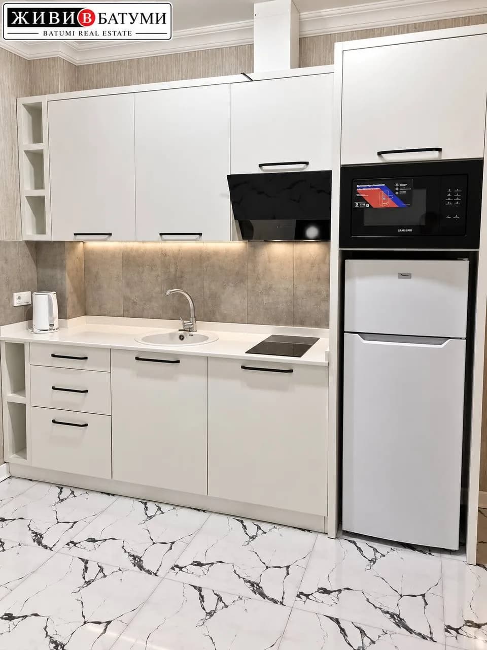 Студия в Батуми · Центр · 35 м² — Фото 4