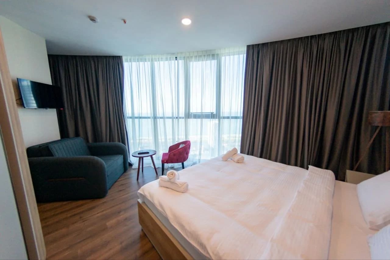 Сдается квартира 1+1 в Dar Tower — стильный интерьер с видом на Аллею Героев и море — Фото 2