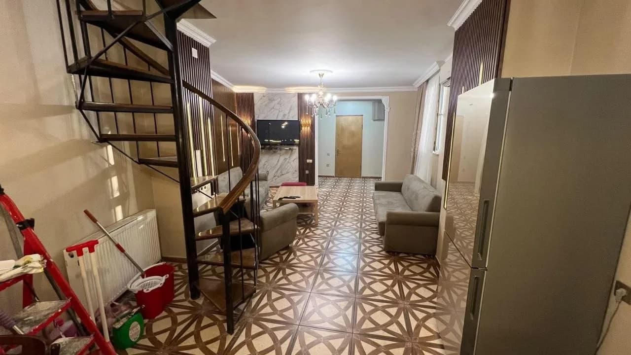 Квартира 2+1 в Батуми · Центр · 105 м² — Фото 3