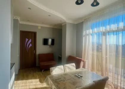Квартира 1+1 в Батуми · Центр · 45 м²